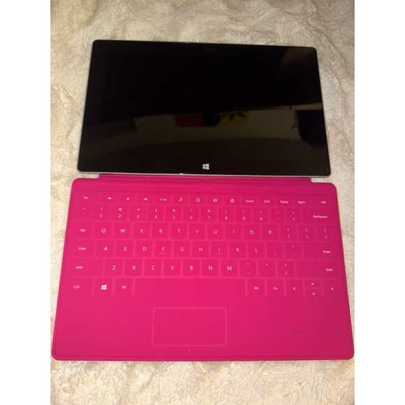 Microsoft Surface 2 RT (32GB) & Touch Keyboard 💖 - Picture 6 of 17
